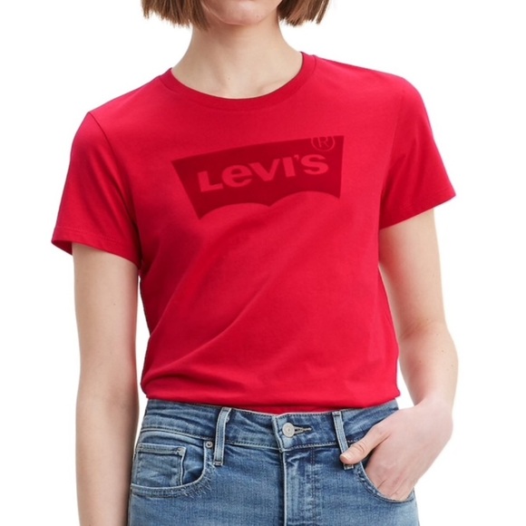 NWT Levi’s Short Sleeve Red Velvet Logo Tee - Picture 2 of 6